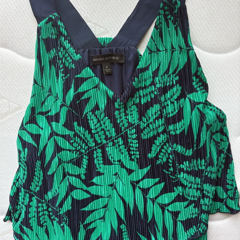 Banana Republic Navy and Green Leaf Print Tank Top